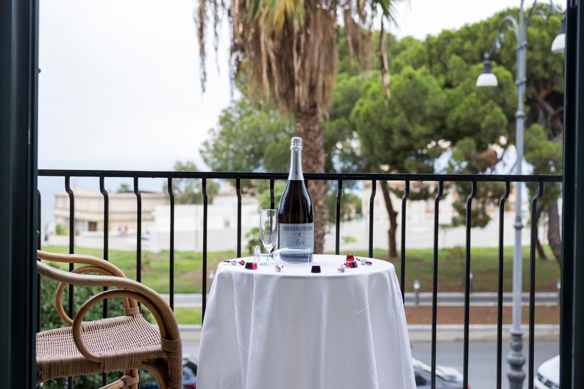 Il Balcone Sullo Stretto Bed & Breakfast Reggio di Calabria Eksteriør bilde